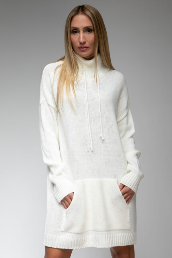 Φόρεμα πλεκτό oversized με τσέπη μπροστά λευκό 50204-201