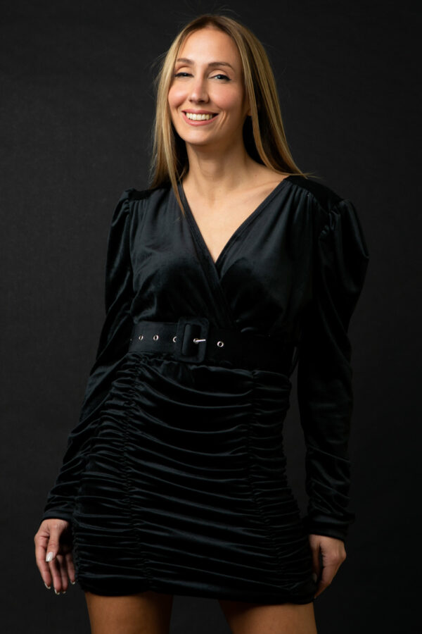 Φόρεμα βελουτέ με ντραπέ τελείωμα και ζώνη μαύρο 50344-203