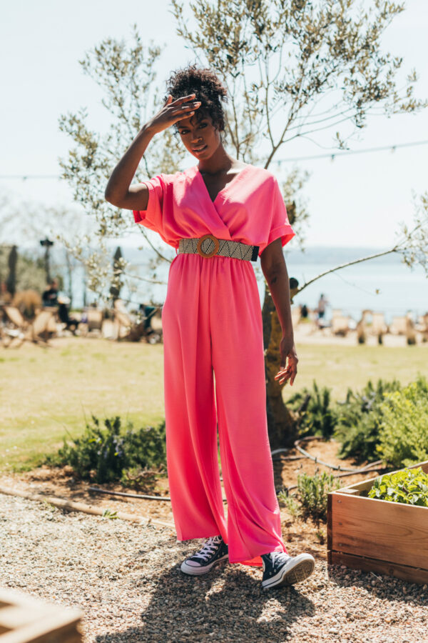 Ολόσωμη φόρμα κρουαζέ με ζώνη ροζ 60274-709