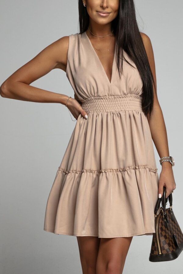 Φόρεμα αμάνικο με σφηκοφωλιά μέση και πτυχές μπεζ 80466-201